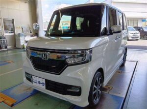N BOXカスタム G･L HondaSENSING